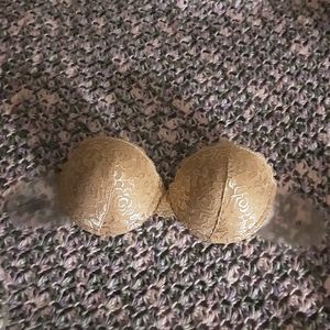 Backless strapless bra